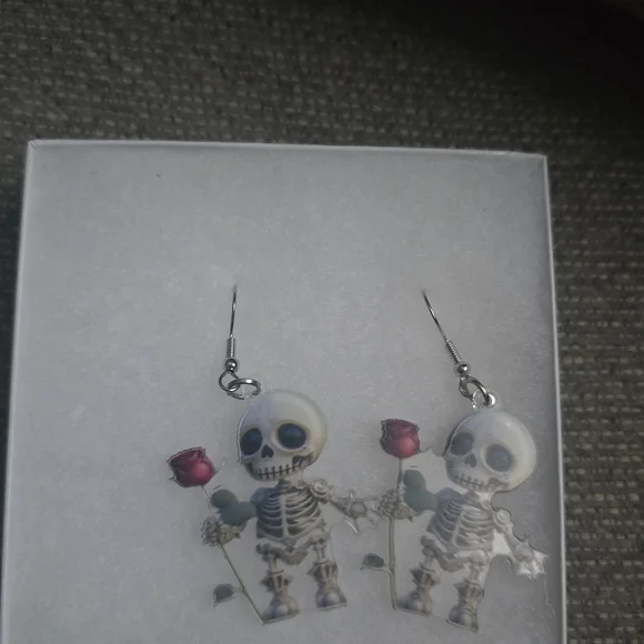 Skeleton Earrings with Red Rose - Picture 1 of 2